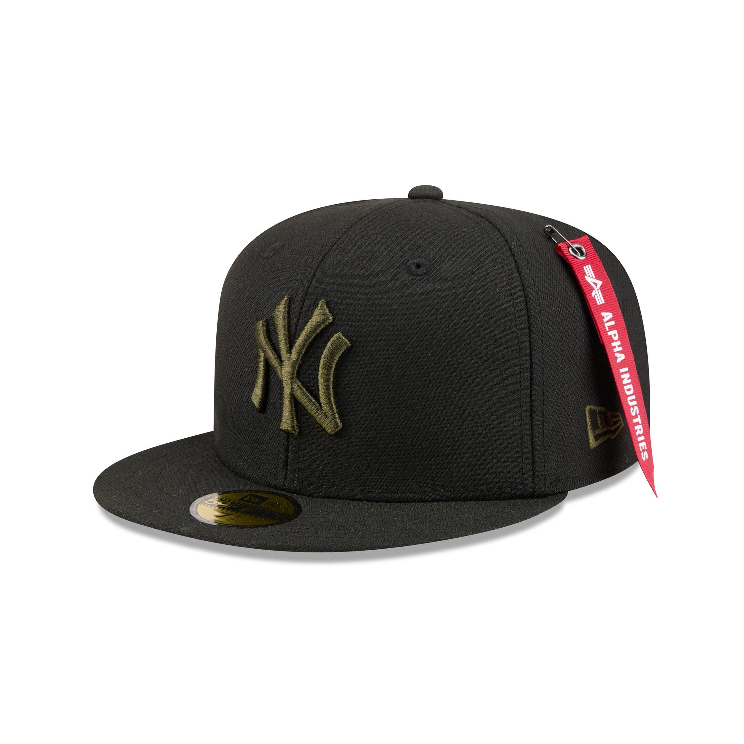 New Era New York Yankees 59FIFTY Alpha Industries Fitted Hat - Black - BLACK